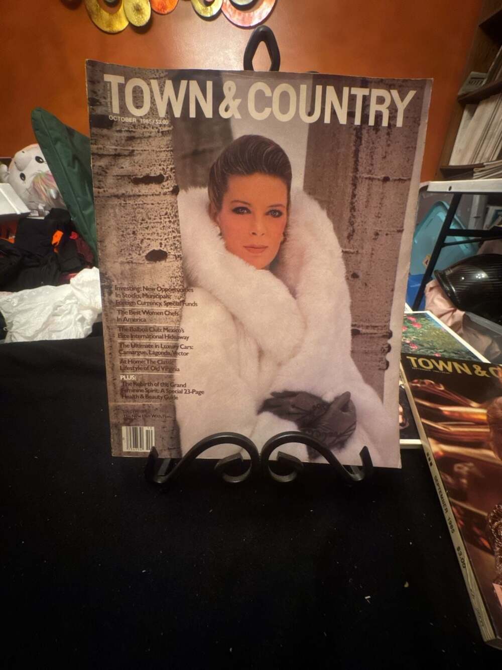 Town & Country Magazine October 1985 Vintage Issue
